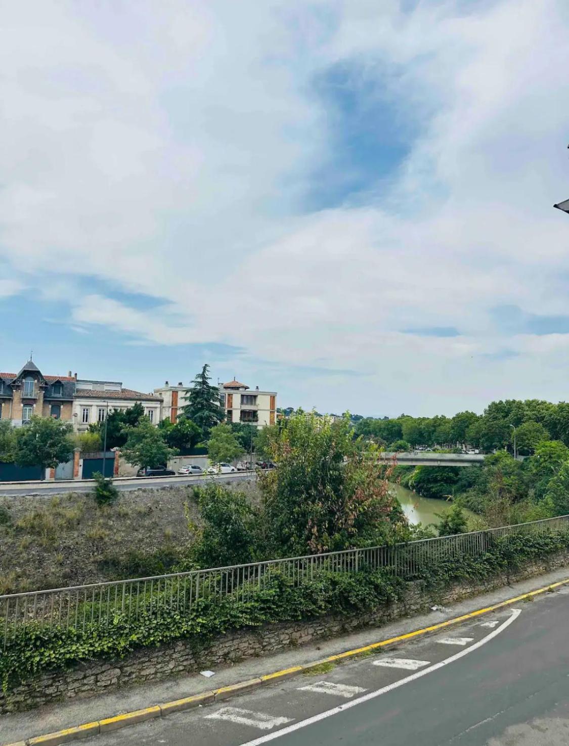 Face Au Canal Du Midi Каркассон Экстерьер фото
